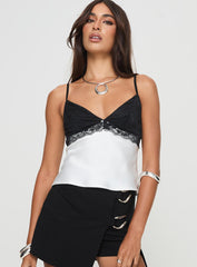 First Class Top White / Black
