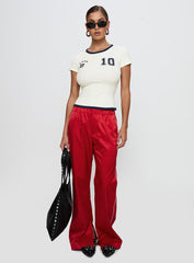 Track Record Graphic Top Cream